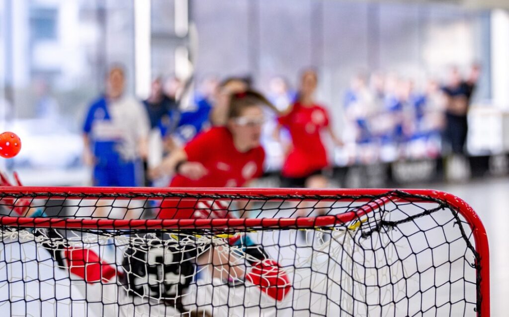 Zwycięski zespół unihokejowy naszej szkoły na LVIII Olimpiadzie Młodzieży w Warszawie